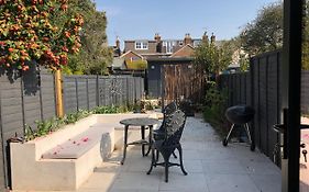 Boutique Home Near Chichester Centre